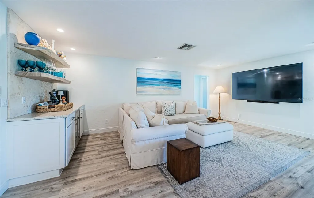 2910 Alton Drive St Pete Beach FL 33706