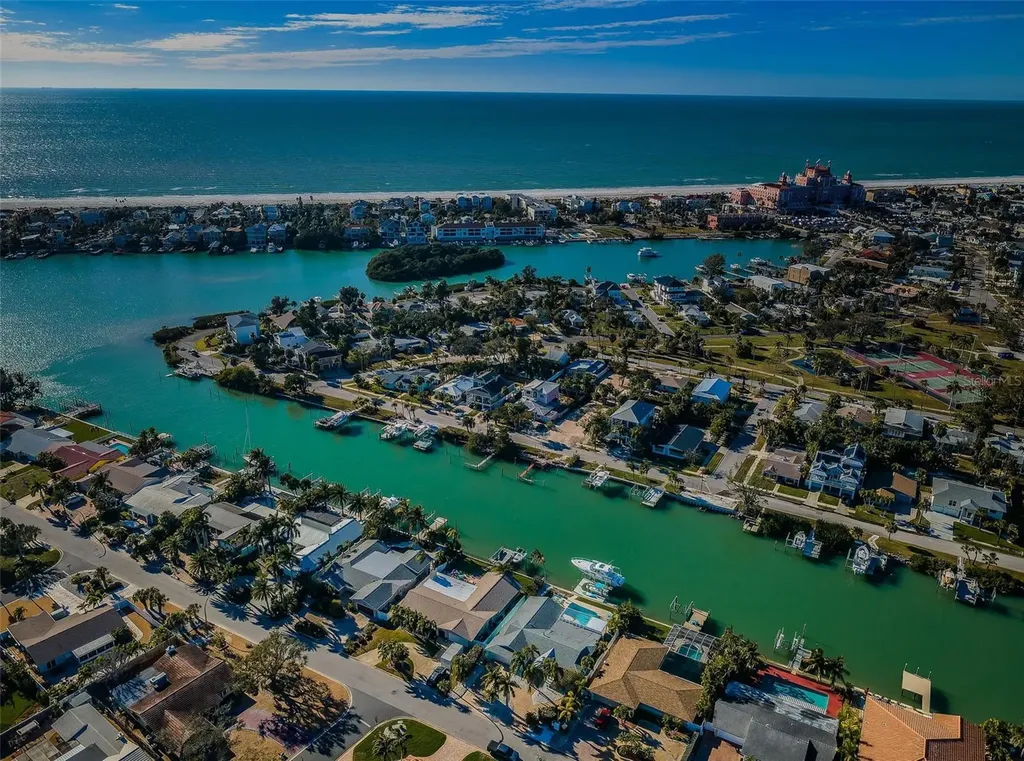 2910 Alton Drive St Pete Beach FL 33706