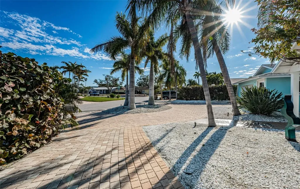 2910 Alton Drive St Pete Beach FL 33706