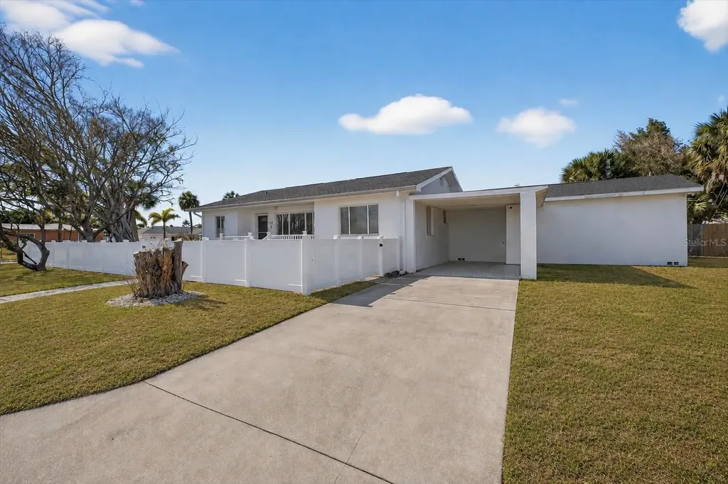 292 42nd Avenue St Pete Beach FL 33706