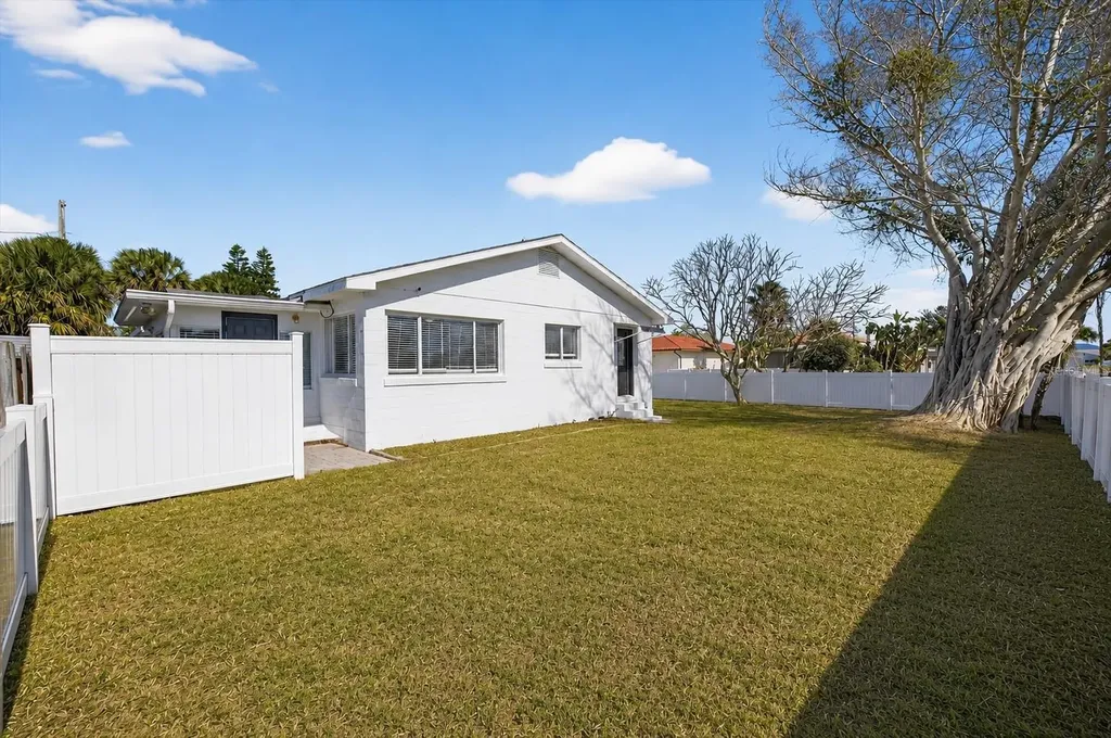 292 42nd Avenue St Pete Beach FL 33706