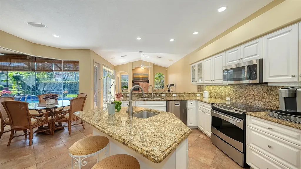 8544 Park Shore Lane Sarasota FL 34238