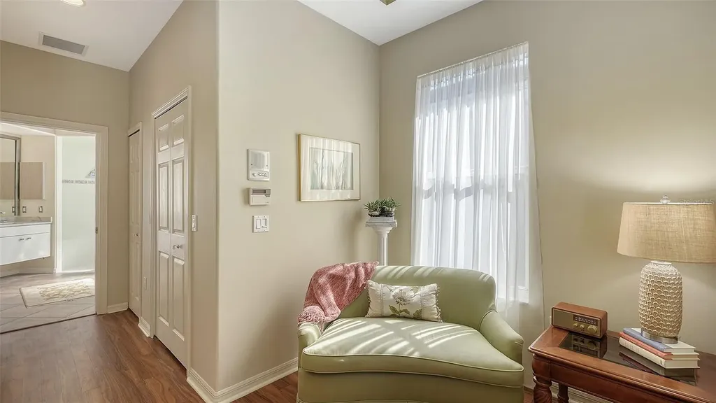 8544 Park Shore Lane Sarasota FL 34238
