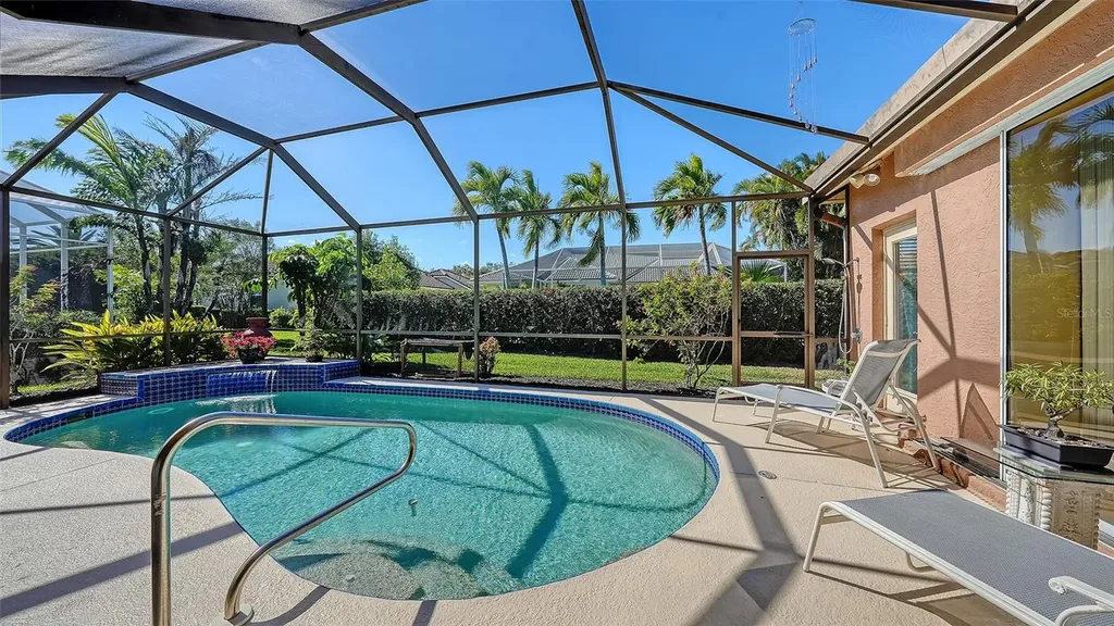 8544 Park Shore Lane Sarasota FL 34238