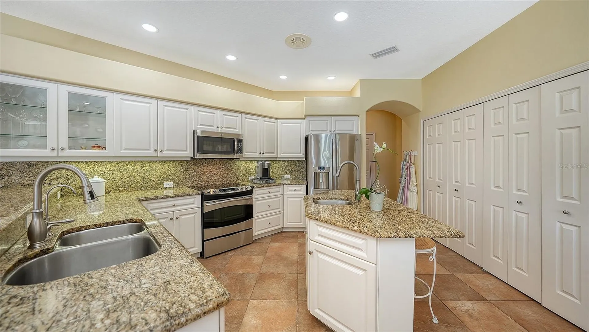 8544 Park Shore Lane Sarasota FL 34238