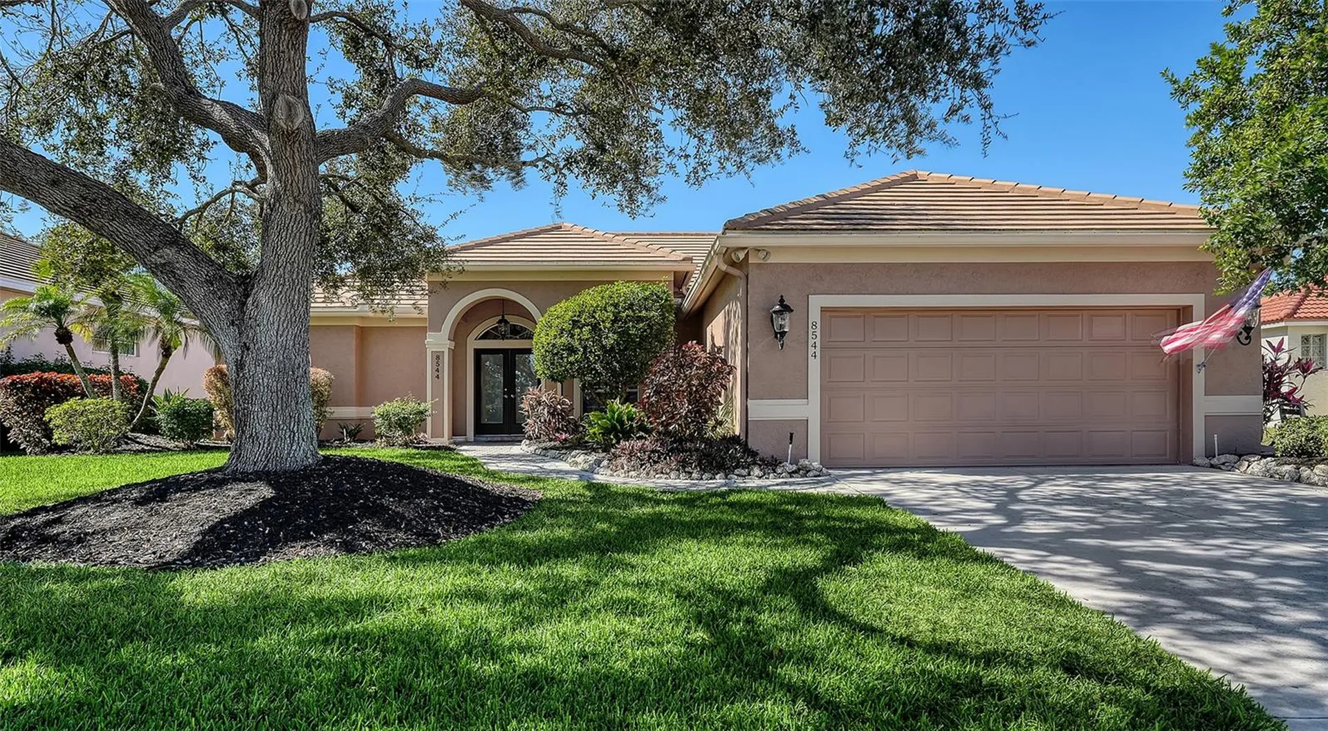 8544 Park Shore Lane Sarasota FL 34238