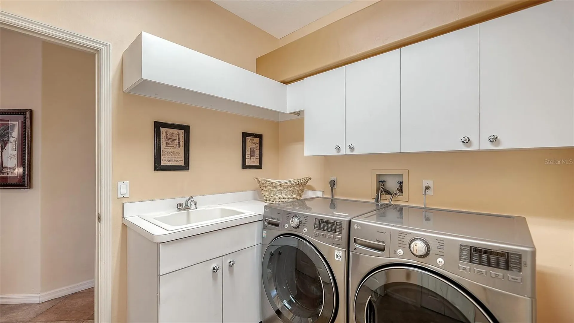 8544 Park Shore Lane Sarasota FL 34238