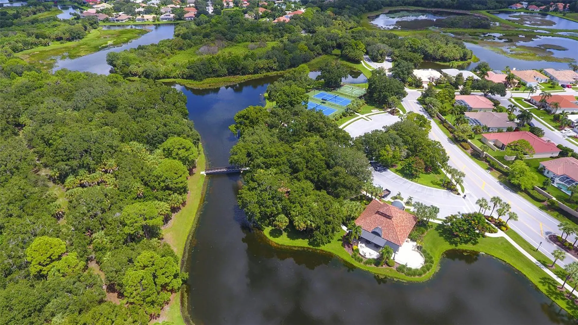 8544 Park Shore Lane Sarasota FL 34238