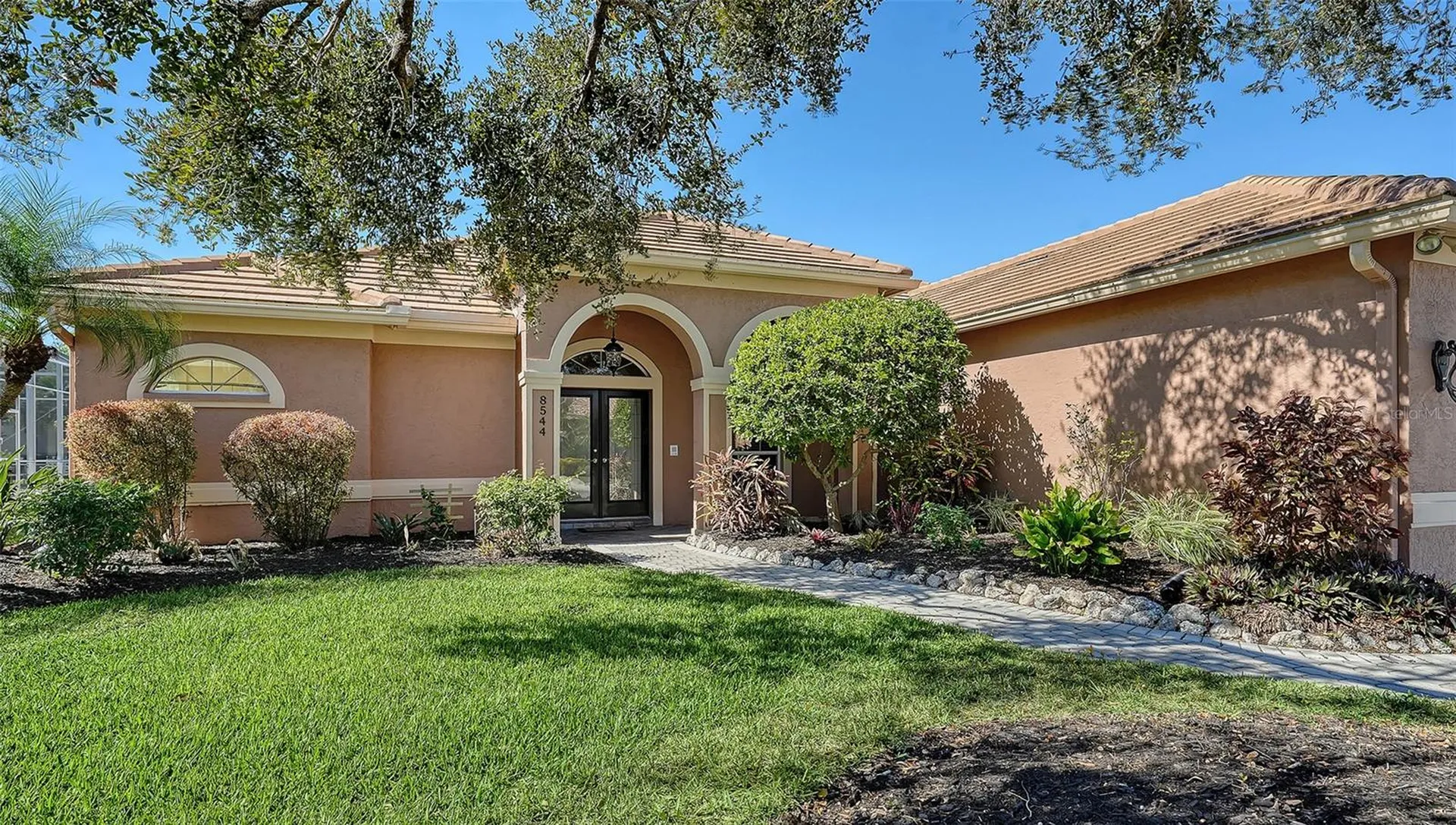 8544 Park Shore Lane Sarasota FL 34238