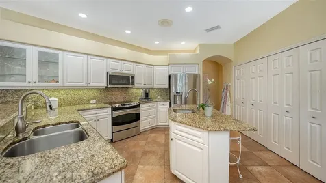 8544 Park Shore Lane Sarasota FL 34238