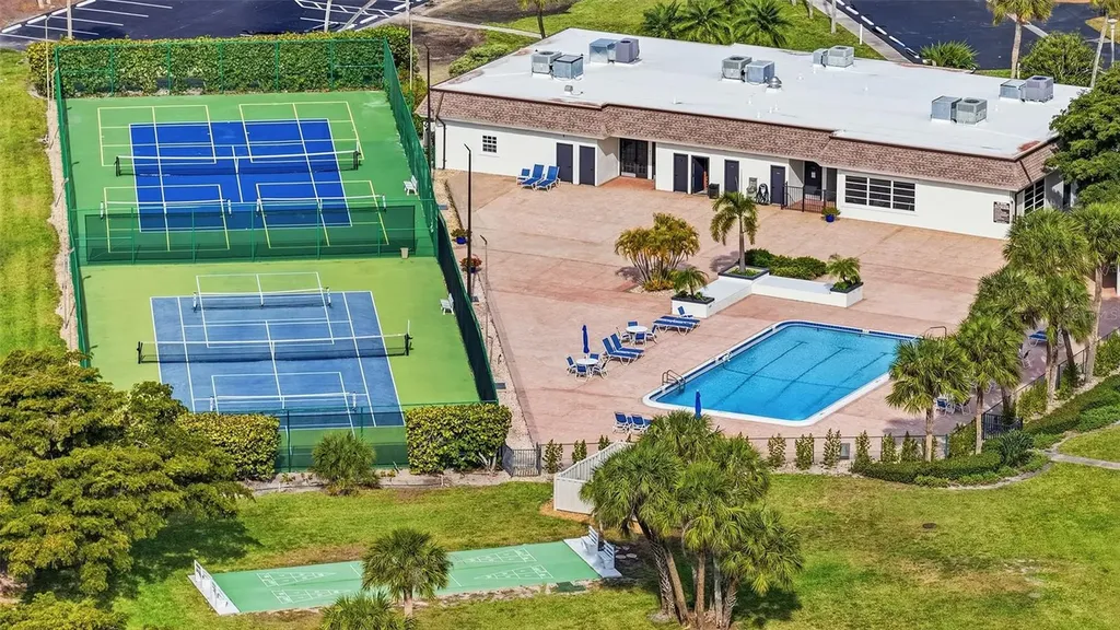 4720 Gulf Of Mexico Drive Longboat Key FL 34228