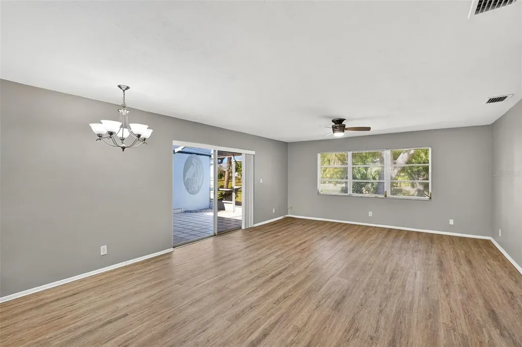 536 Pangola Drive North Fort Myers FL 33903