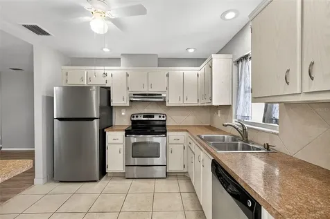 536 Pangola Drive North Fort Myers FL 33903