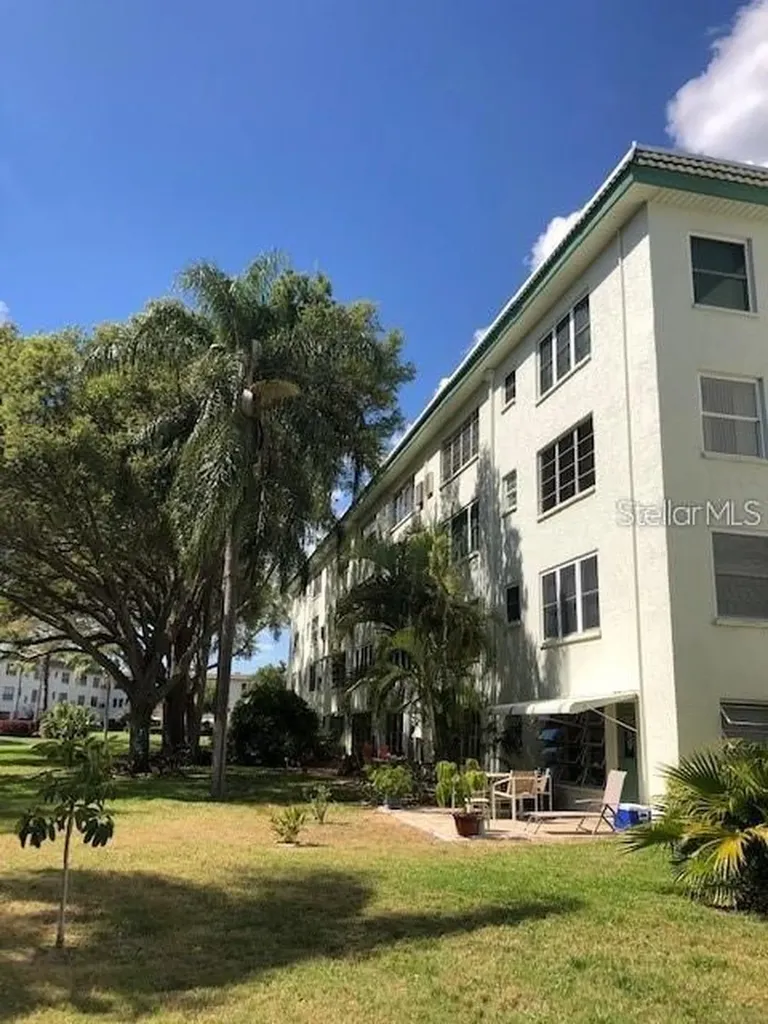 5725 80th Street N St Petersburg FL 33709