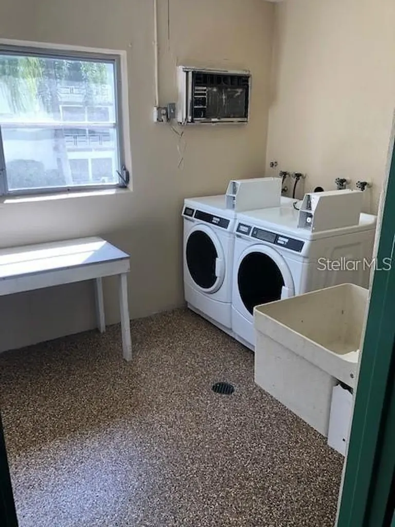 5725 80th Street N St Petersburg FL 33709