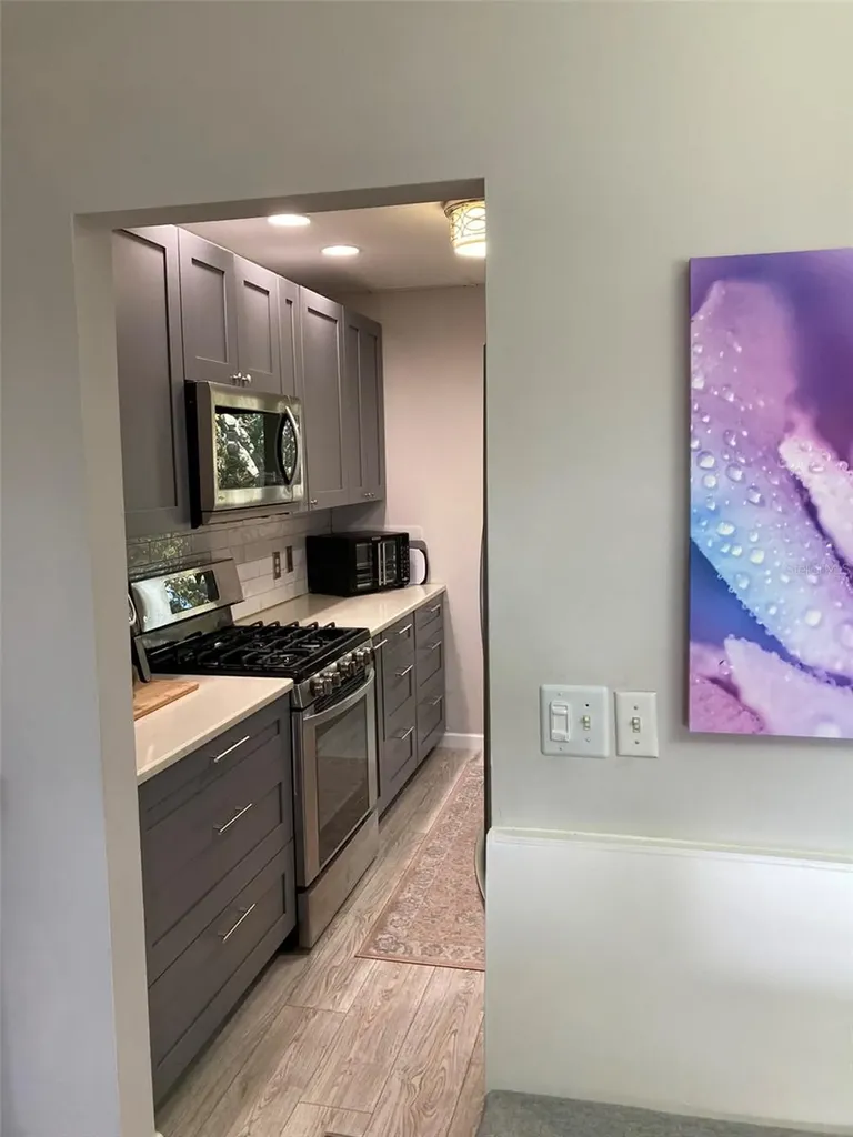 5725 80th Street N St Petersburg FL 33709