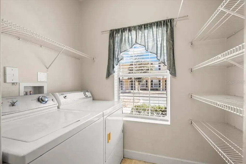 2945 SW 35th Place Gainesville FL 32608