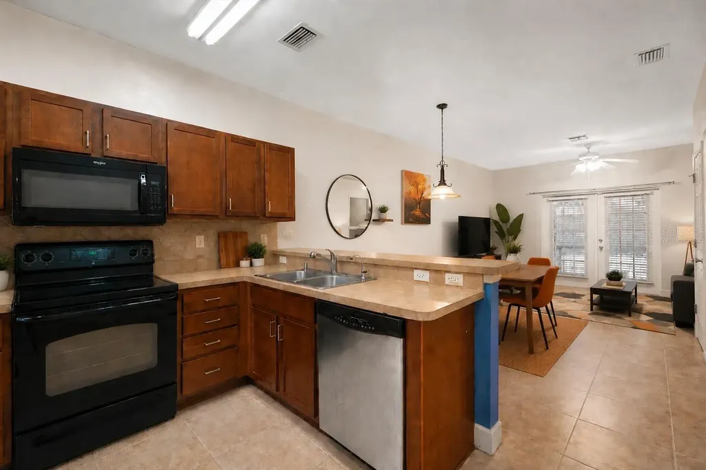 2945 SW 35th Place Gainesville FL 32608
