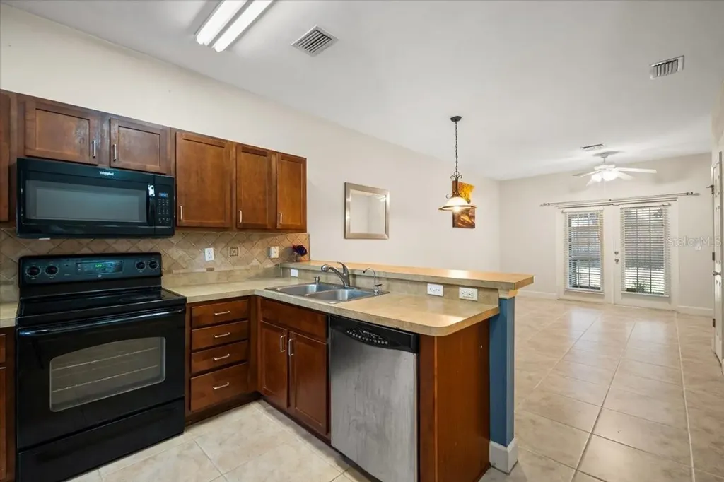2945 SW 35th Place Gainesville FL 32608