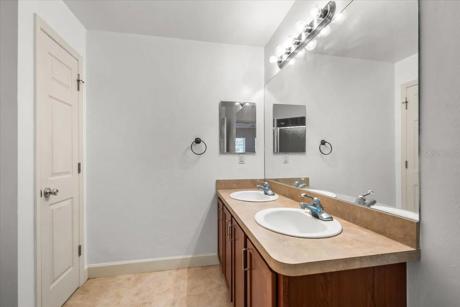 2945 SW 35th Place Gainesville FL 32608