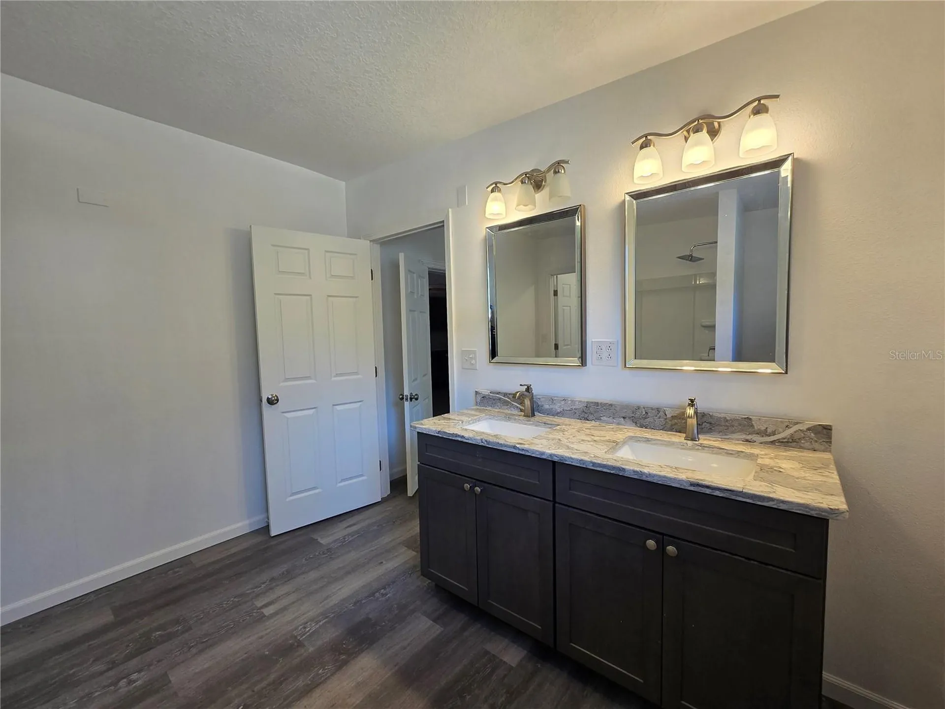 43541 Dixie Drive Paisley FL 32767