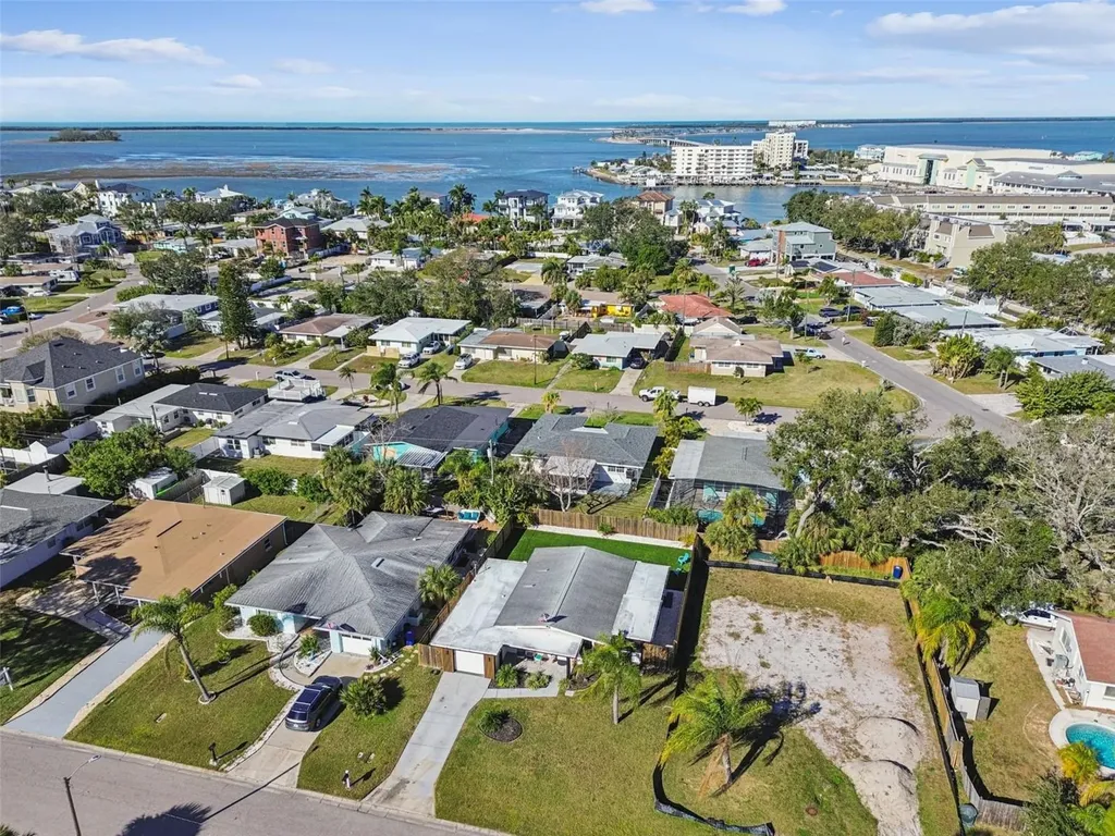 2488 Del Rio Way Dunedin FL 34698