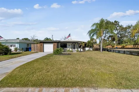 2488 Del Rio Way Dunedin FL 34698