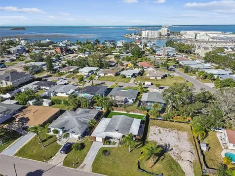 2488 Del Rio Way Dunedin FL 34698