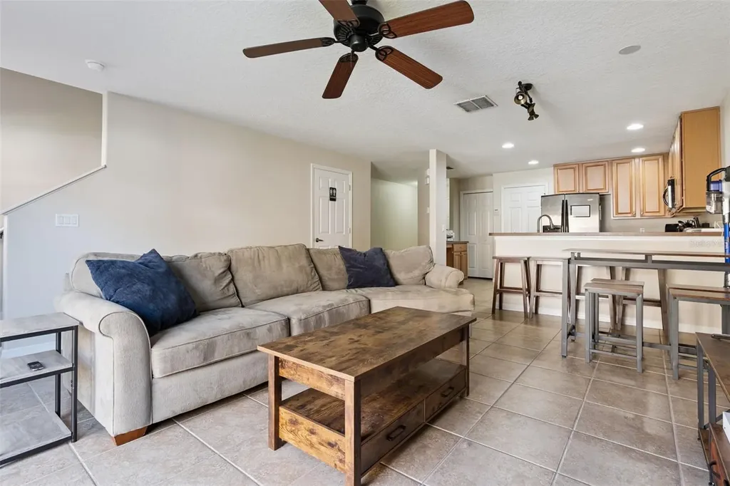 4187 Pitch Pine Circle Oviedo FL 32765