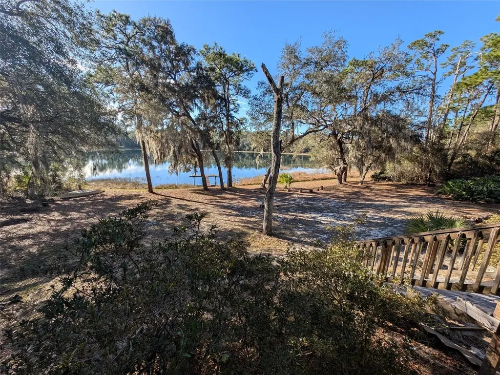 14730 SE 61st Street Road Ocklawaha FL 32179