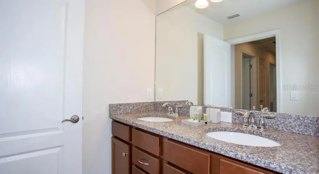 8879 Geneve Court Kissimmee FL 34747