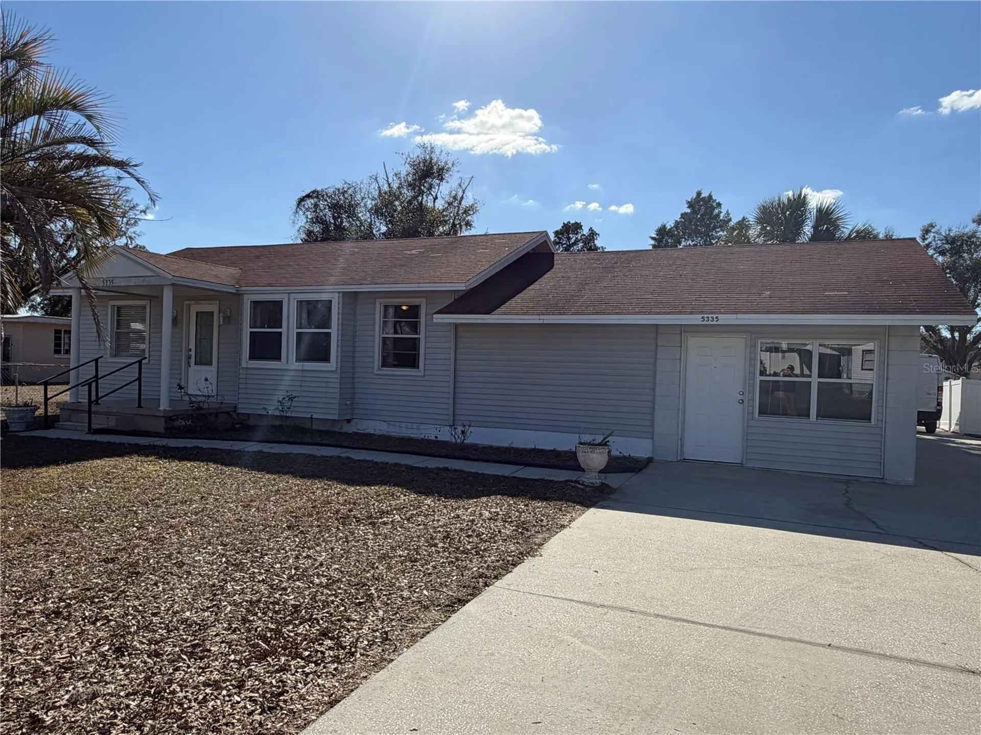 5335 6th Street Zephyrhills FL 33542