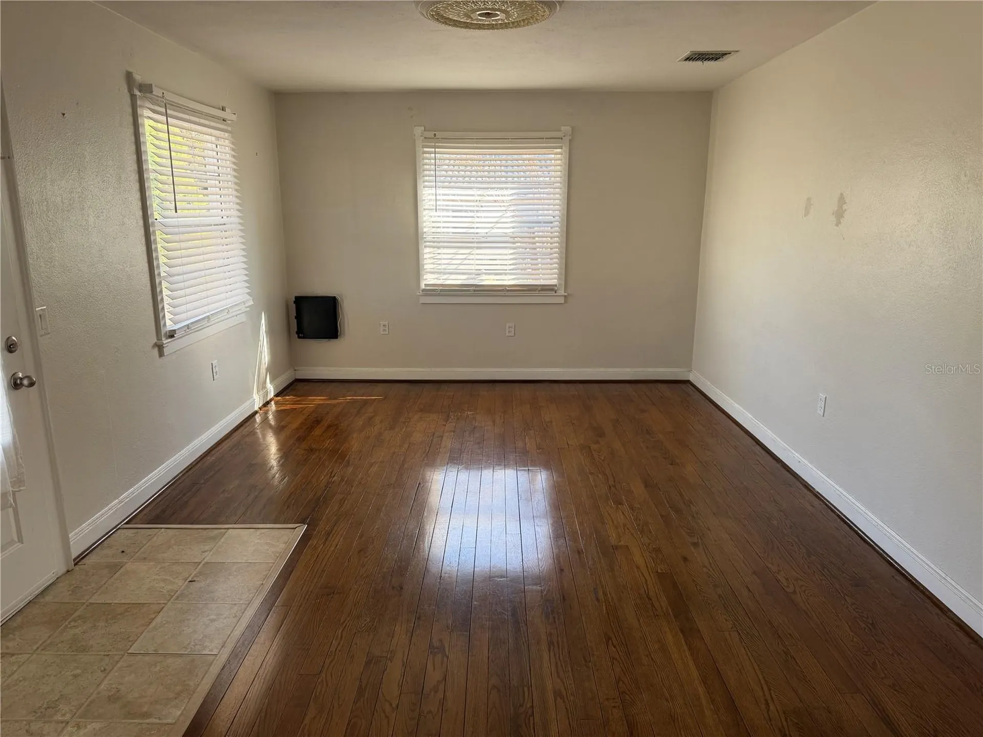 5335 6th Street Zephyrhills FL 33542