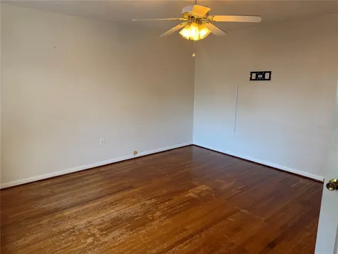 5335 6th Street Zephyrhills FL 33542