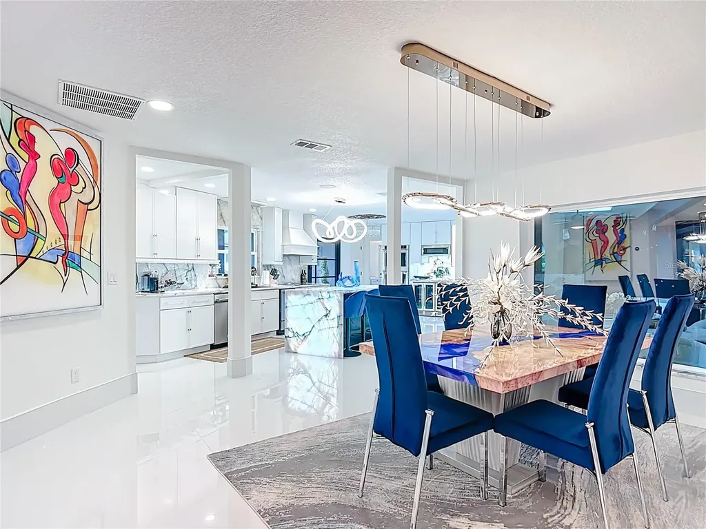 823 SW Kings Bay Drive Crystal River FL 34429