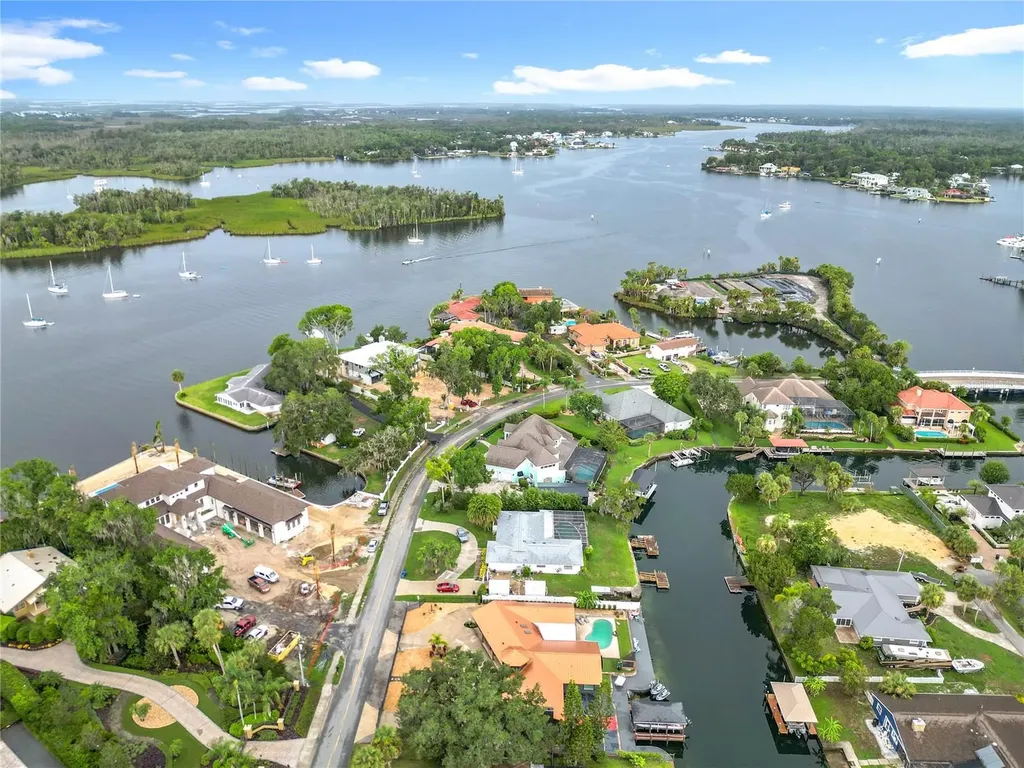 823 SW Kings Bay Drive Crystal River FL 34429