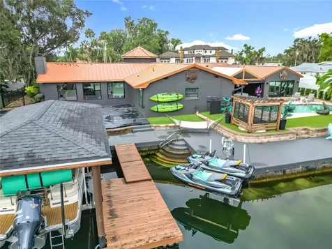 823 SW Kings Bay Drive Crystal River FL 34429