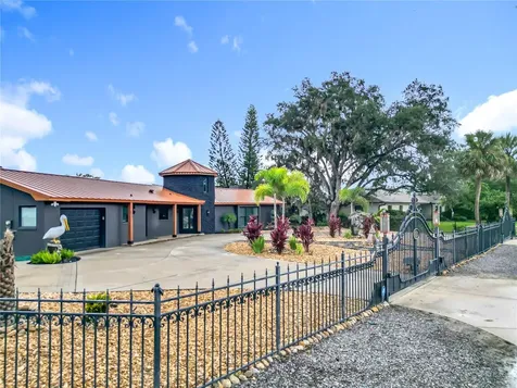 823 SW Kings Bay Drive Crystal River FL 34429