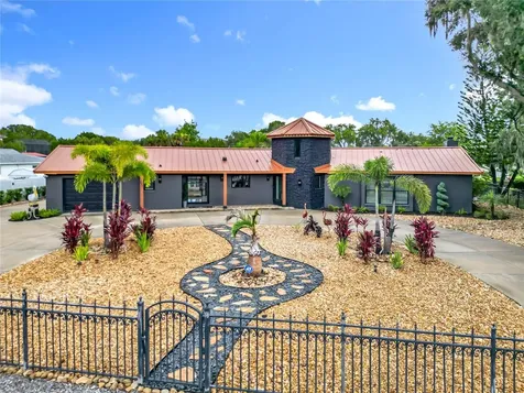 823 SW Kings Bay Drive Crystal River FL 34429