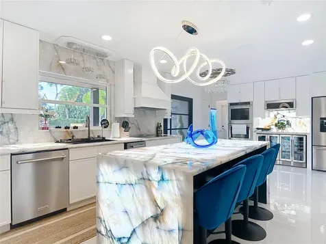 823 SW Kings Bay Drive Crystal River FL 34429