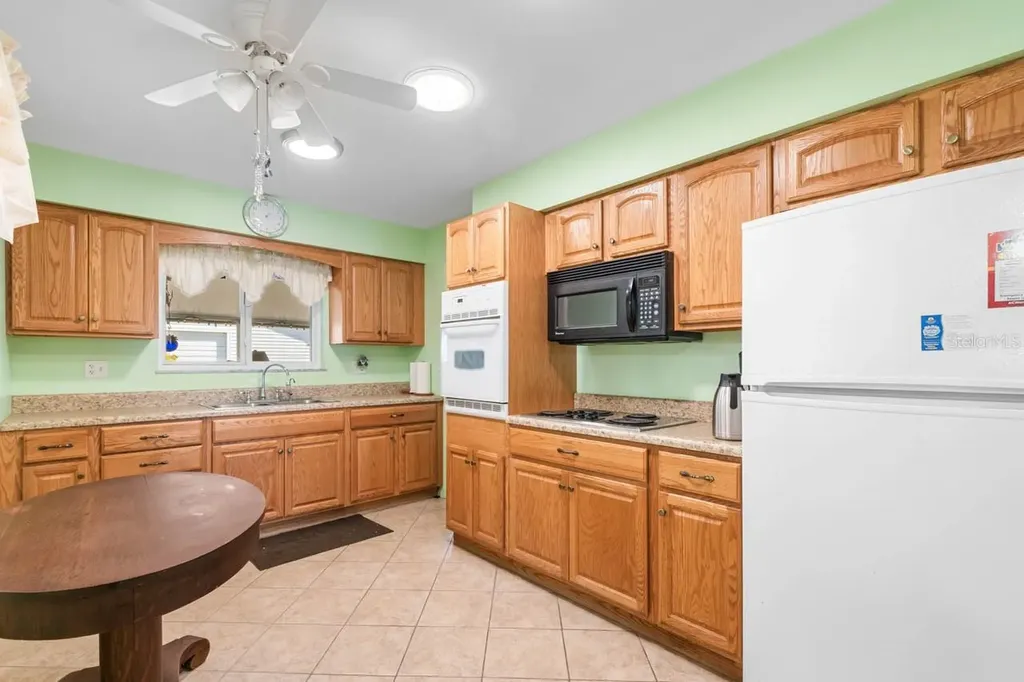 1001 Augusta Drive Sun City Center FL 33573
