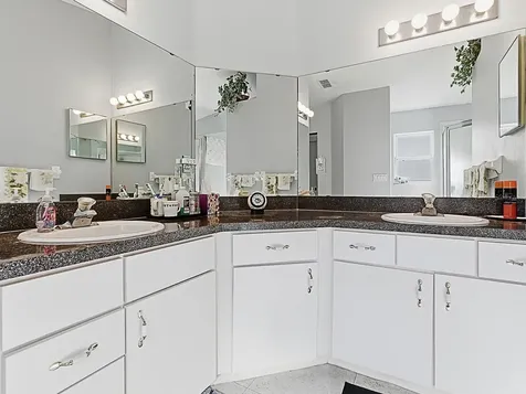 32747 Timberwood Drive Leesburg FL 34748