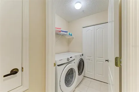 9580 High Gate Drive Sarasota FL 34238