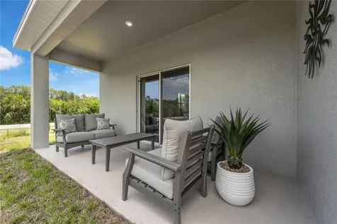1652 Blue Lagoon Circle Mascotte FL 34753