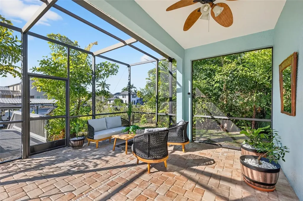 3712 5th Avenue NE Bradenton FL 34208