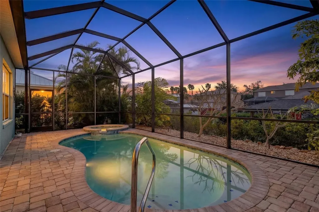 3712 5th Avenue NE Bradenton FL 34208