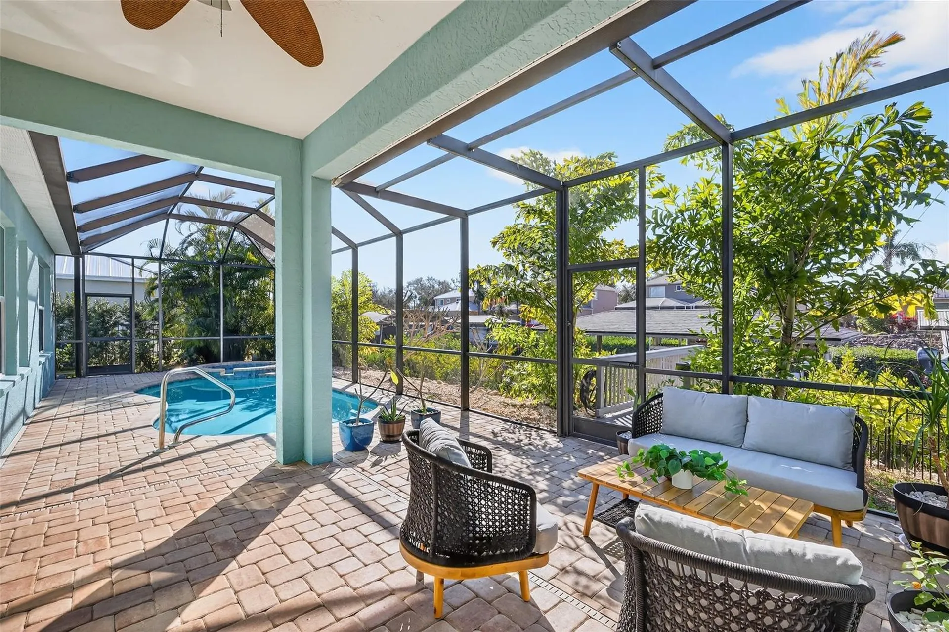 3712 5th Avenue NE Bradenton FL 34208