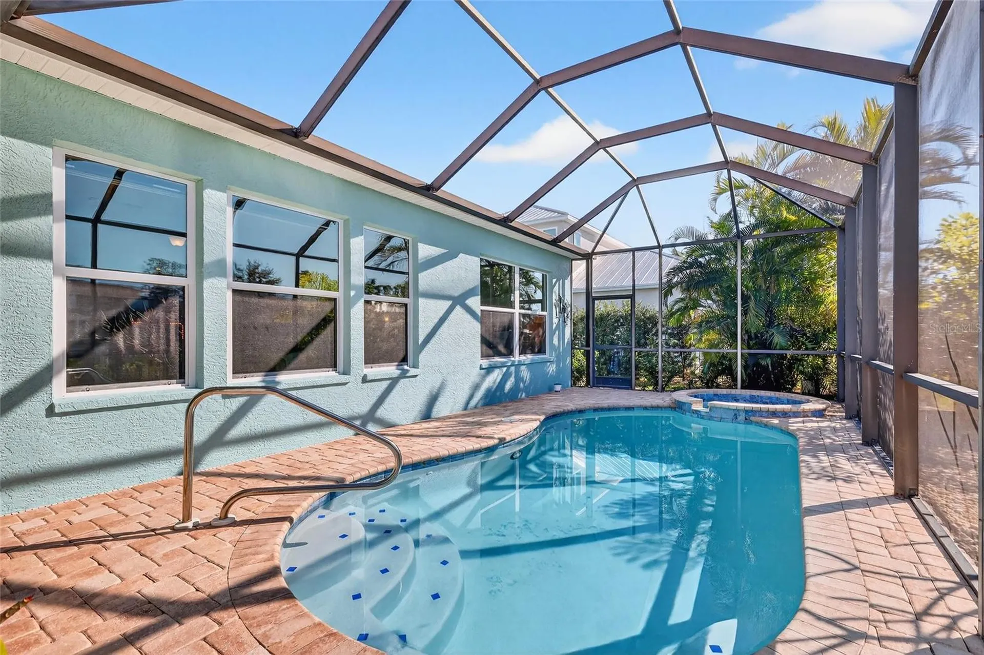 3712 5th Avenue NE Bradenton FL 34208