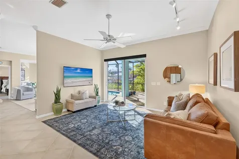 3712 5th Avenue NE Bradenton FL 34208