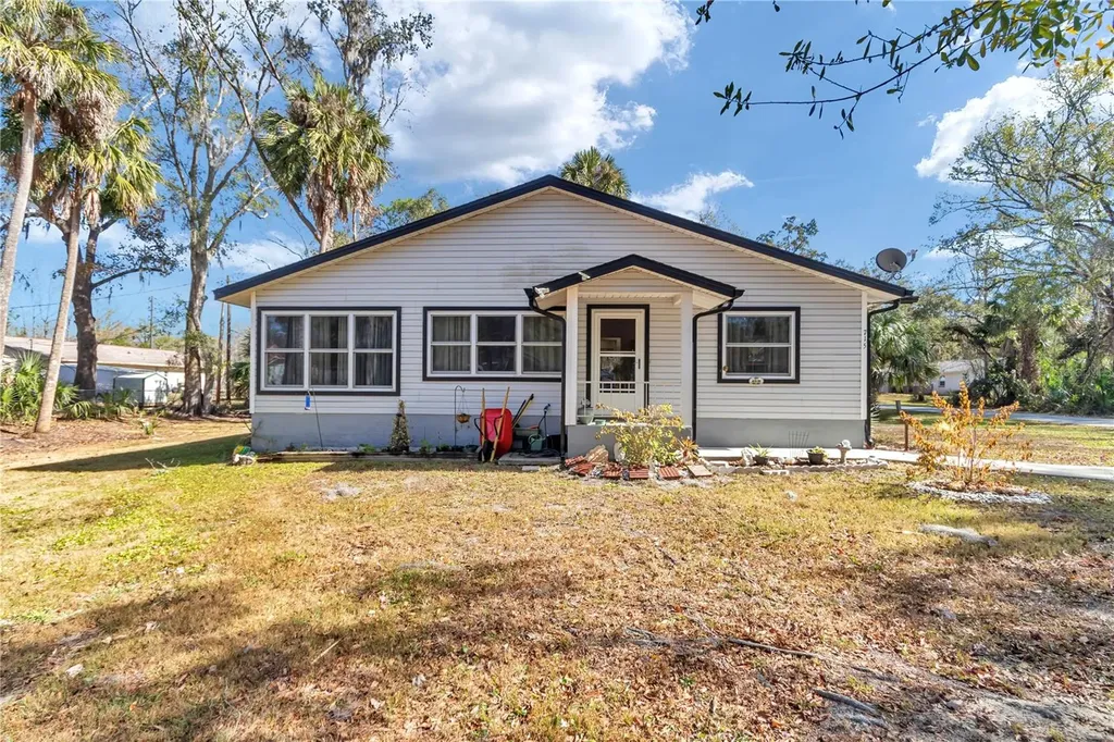 715 NE 12th Terrace Crystal River FL 34428